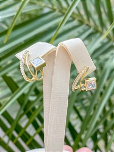 Brinco Cravejado em Zircônias com Quadrado Cristal