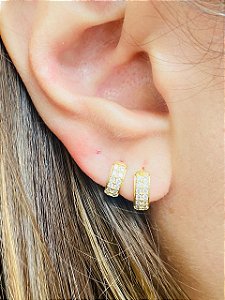 Argolinha Quadrada Cravejada 2 Fileiras em Zircônias