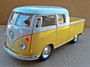 Volkswagen Kombi Amarela/Branca - Escala 1/32 - 13 CM