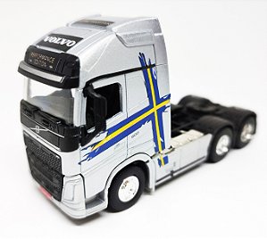 Volvo FH500  Prata - Escala 1/64 - 10 CM