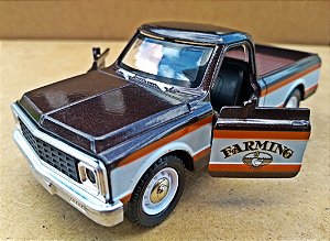 Chevrolet C10 Americana Marrom - Escala 1/32 - 12 CM