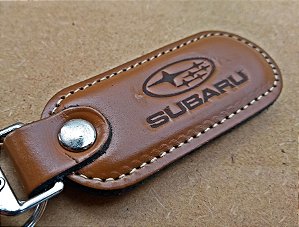 Chaveiro em Couro Marrom Subaru