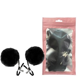 PRENDEDOR DE MAMILO COM PRESILHAS AJUSTÁVEIS E POMPOM