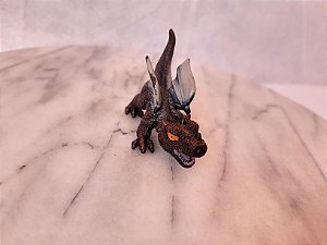 Miniatura de vinil estática bebê de dragão preto da TM , Toy Major 2006  - 8,5 cm
