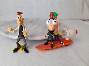 Phineas e Ferb na prancha de surfe  do playset surfin Tidal wave e Dr Heinz Doofenschmirtz articulados, Disney