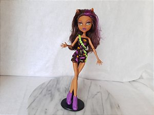 Boneca Monster high Draculaura - Desapegos de Roupas quase novas