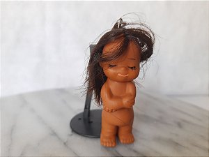 Anos 60 mini boneca havaiana feita no Japão, 8 cm, chaveiro, usada