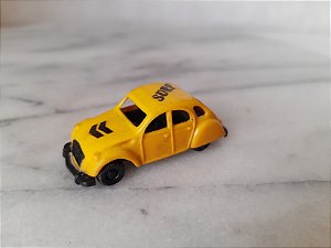Anos 80, miniatura de plástico Citroen 2 CV amarelo Surf, coleção Top cars Gulliver 1;87