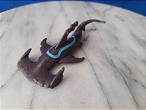 Miniatura de vinil estática, sem marca, de vc tubarão martelo 11 cm