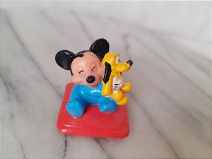 Miniatura Disney vintage de 1984 bebê Mickey com brinquedo Pluto   4cm