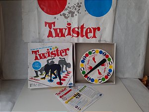 Jogo Twister Hasbro 2013 usado