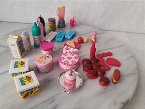 Acessórios para bonecas Barbie, lote contendo comida , liquidificador,etc