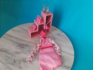 Acessórios para bonecas Barbie, lote contendo comida , liquidificador,etc -  Taffy Shop - Brechó de brinquedos