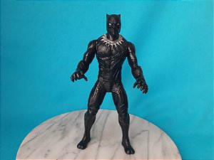Boneco articulado nos braços de Pantera negra Marvel 24 cm de altura
