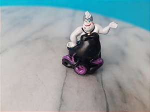 Miniatura Disney de vinil estática da vilã Ursula do a pequena sereia  3,5 cm