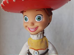 Boneca Jessie do Toy Story  fala inglês  (volume baixo) Hasbro 2002,  35 cm ,usada