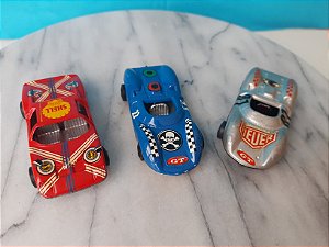 Miniatura de plástico trio de carros 1:48, 9 cm , Lotus e Ford GT40,