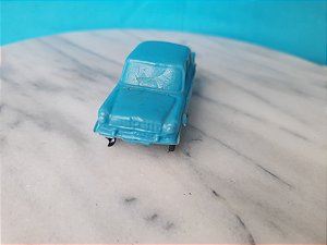 Miniatura de plástico soprado de Fiat 2100.(1959-1968) azul, 9 cm