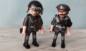 Playmobil, 2 policiais, usados