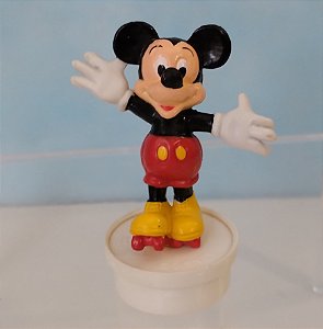 Miniatura Disney Mickey de roller skates promoção.Nestle anos 90 2+5cm altura