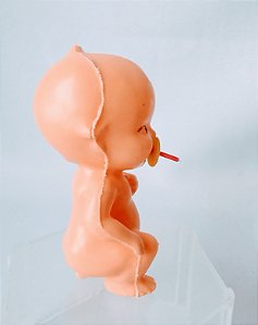 Antiga boneca bebê de plástico assoprado Tino, 11 cm , usada