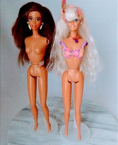 Sucata Barbie de 1992, provável Beach streak e a loira glitter beach
