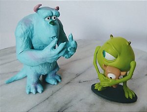 Miniatura Disney Pixar de Sulley e Mike Wazawsky do Monstros S A 9  e 6 cm