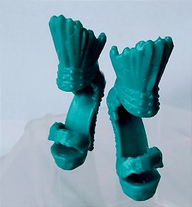 Sapatos da boneca Monster High Cat Noir, usados