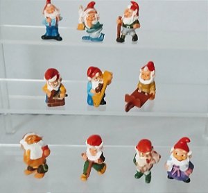 Anos 90, 10 gnomos anões variados coleção Kinder Ovo, usados