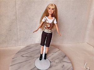 Boneca Hannah Montana /Miley Cyrus , que canta em ingles, 27cm altura -articulação não tão firme na cabeça