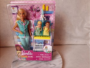 Boneca Barbie pediatra com 2 bebes, Mattel, na caixa lacrada