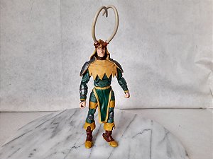 Figura de ação articulada Loki Onslaught Marvel Legends 2006 Toy Biz 18cm de altura