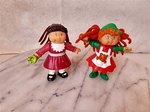 Mini bonecas vintage Cabbage Patch Kids CPk, ajudando de papai Noel de 1994 e outra segurando presente de 1992 coleção McDonald's.  7cm