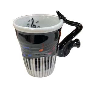Caneca Musica Alça de Saxofone Preta Amassada