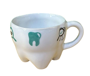 Xicara Formato Dente 160 ml decorada Modelo Enfeites odontológicos