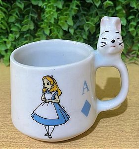 Xicara Alice no Pais das Maravilha com Coelhinho