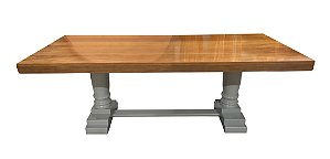 Mesa retangular pé fendi