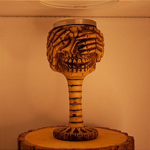 Taça de Caveira Tapando os Olhos - "Taça de Caveira Tampando os Olhos" - 1 Unidade - Rizzo  Embalagens