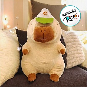 Capivara De Pelúcia Creme Com Boné Verde - 50cm - 1 unidade - Rizzo - Rizzo