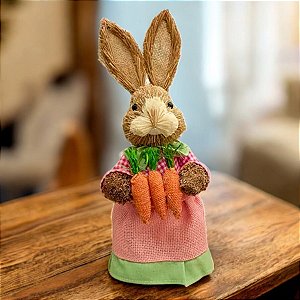 Decoração de Páscoa Coelha de Palha Xadrez Rosa com Três Cenouras - 34cm - 1 unidade - Rizzo