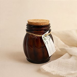 Vela Perfumada de Parafina SUP no Vidro Âmbar com Rolha e Etiqueta – 5x6x7cm - 1 unidade - Rizzo