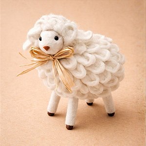 Enfeite Decorativo - Ovelhinha com Gravata de Palha - 19x14x9cm - 1 unidade - Cromus - Rizzo