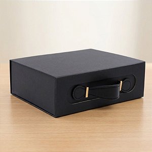 Caixa de Papel Rígido Retangular com Alça - Preta - G 33,5x24,5x10cm - 1 unidade - Cromus - Rizzo