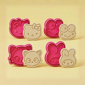 Kit Cortador + Carimbo Hello Kitty And Friends 3D - Ref.1077 - 4,5cm - 1 unidade - RR Cortadores - Rizzo