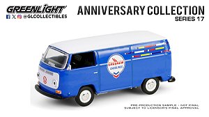 1/64 GREENLIGHT 1968 VOLKSWAGEN KOMBI PANEL VAN CHEVRON