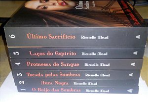 Coleção Academia de Vampiros - Richelle Mead - 6 volumes (marcas)