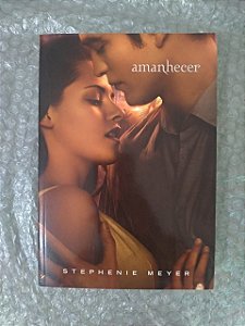 Amanhecer - Stephenier Meyer (Capa do filme)