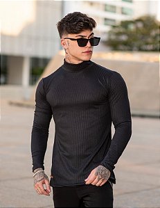 CAMISETA GOLA ROLÊ CANELADA PRETA