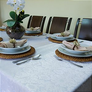 Toalha De Mesa Luxo 4, 6 e 8 Lugares Jacquard Tecido Grosso Lucy