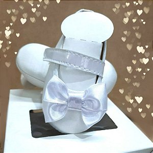 SAPATILHA ACETINADA COM LAÇO